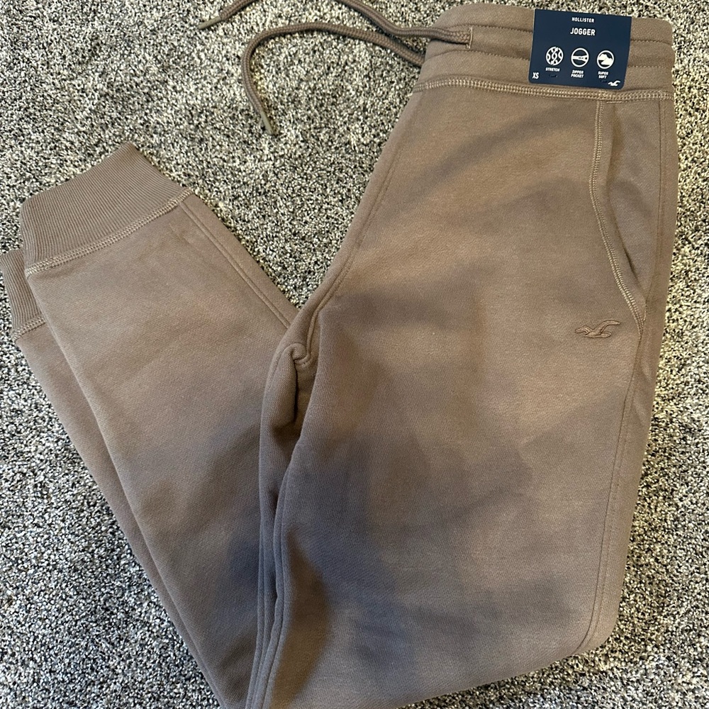 Hollister Taupe Jogger Pants XS Men’s